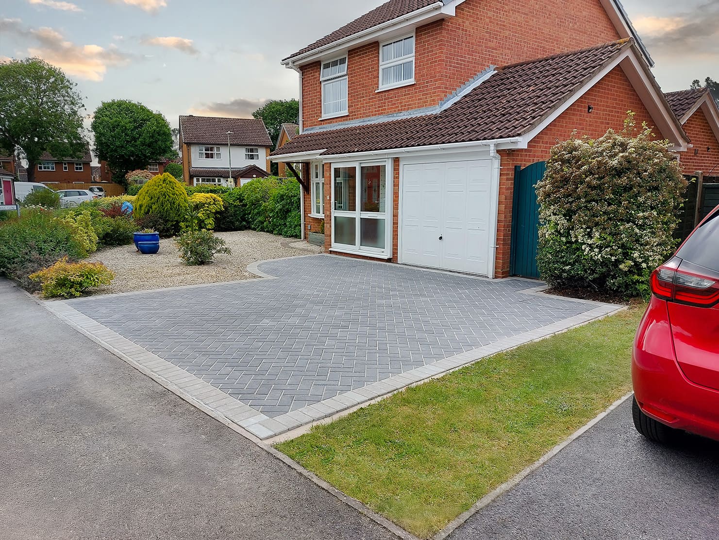 Pinewood Landscapes, landscaper in Wokingham