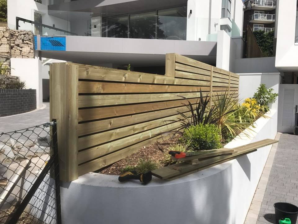 D Mooney Fencing Ltd, fencing and gate installer in Eastleigh