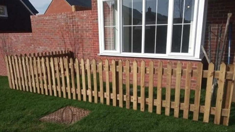 D Mooney Fencing Ltd, fencing and gate installer in Eastleigh