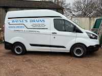 Wayne's Drains logo, cleaner in Walton-on-Thames