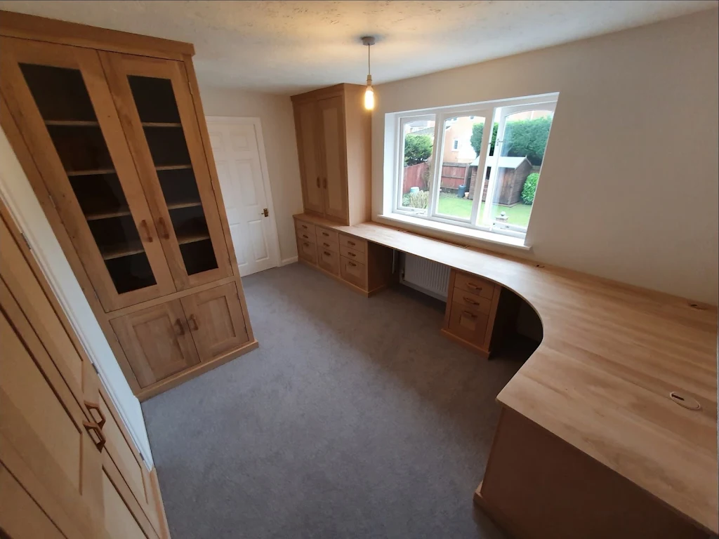 M K H Carpentry & Joinery, carpenter in Eastleigh